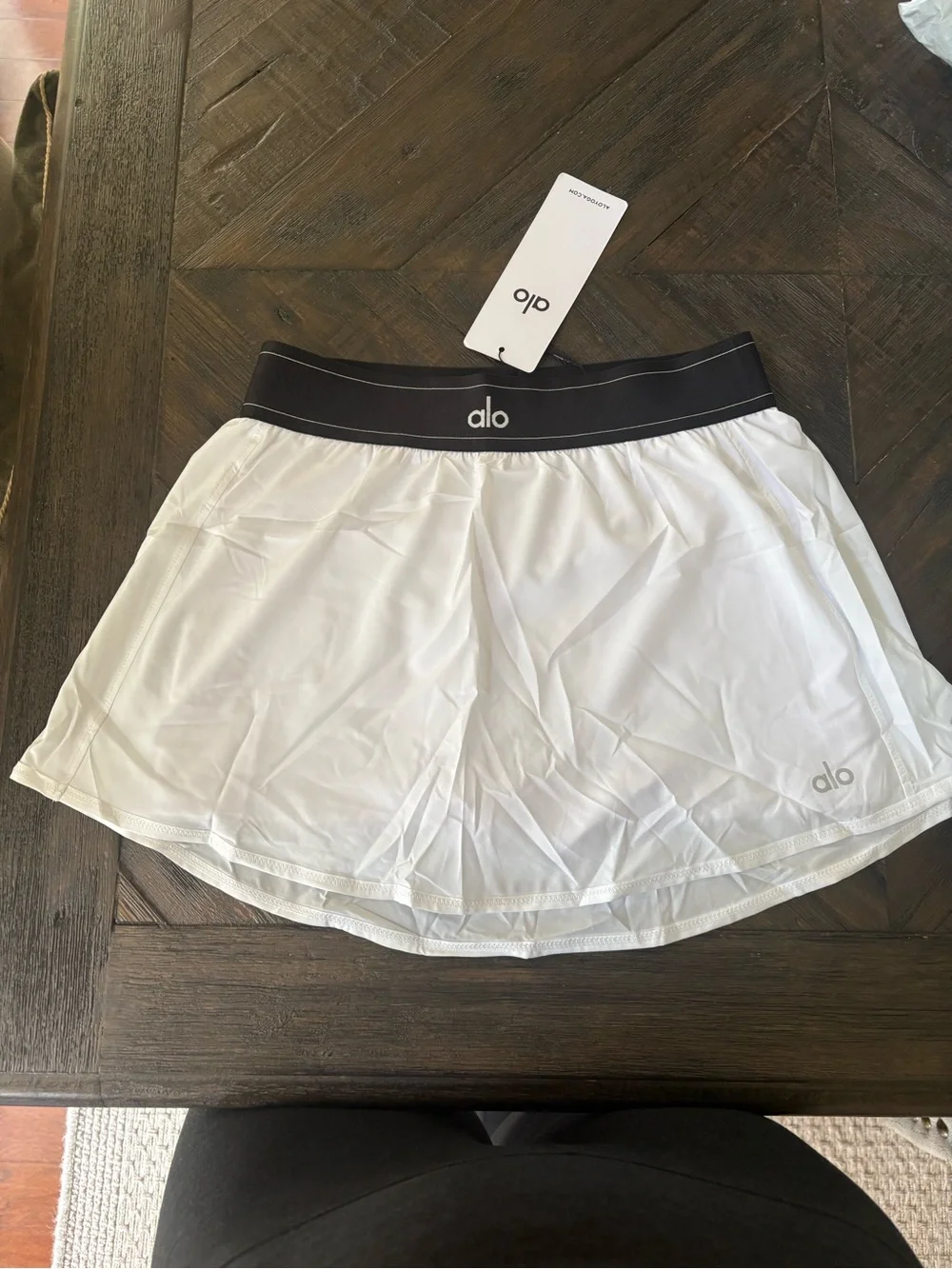 ALO Yoga sleek white